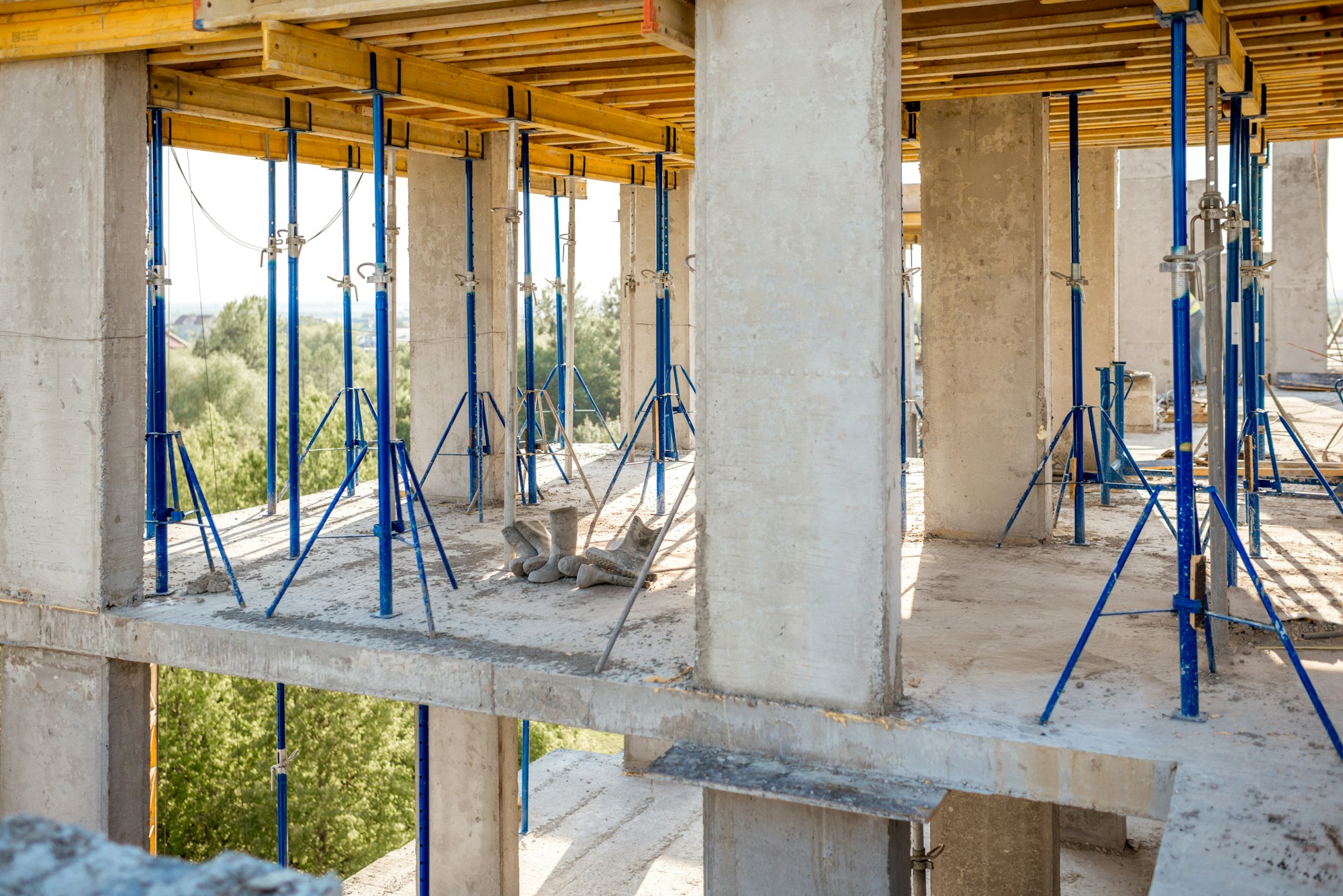 Formwork for concrete on the structure